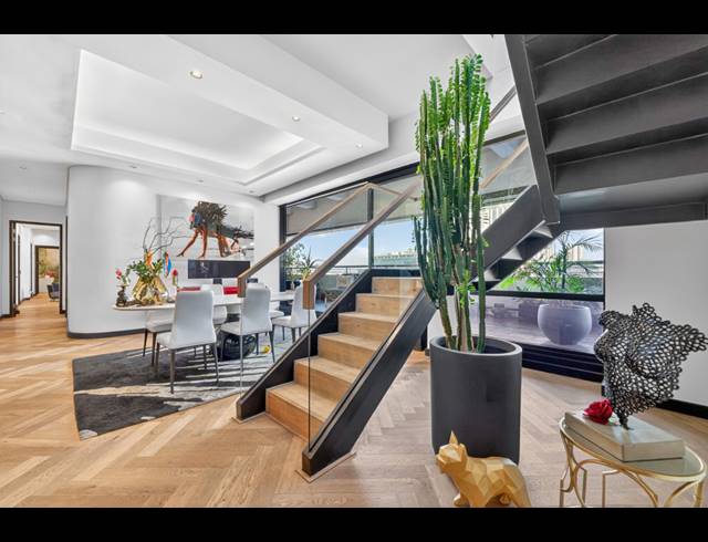 6 BEDROOM PENTHOUSE FOR SALE IN CAPE TOWN CITY CENTRE
